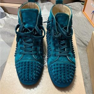 Louboutin  Louis Orlato Amazonia